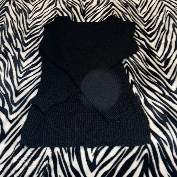 Sweater - Picture 3 of 3